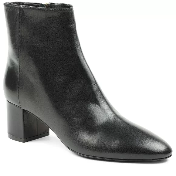 Vinny Leather Ankle Boot - Black^Bruno Magli Store